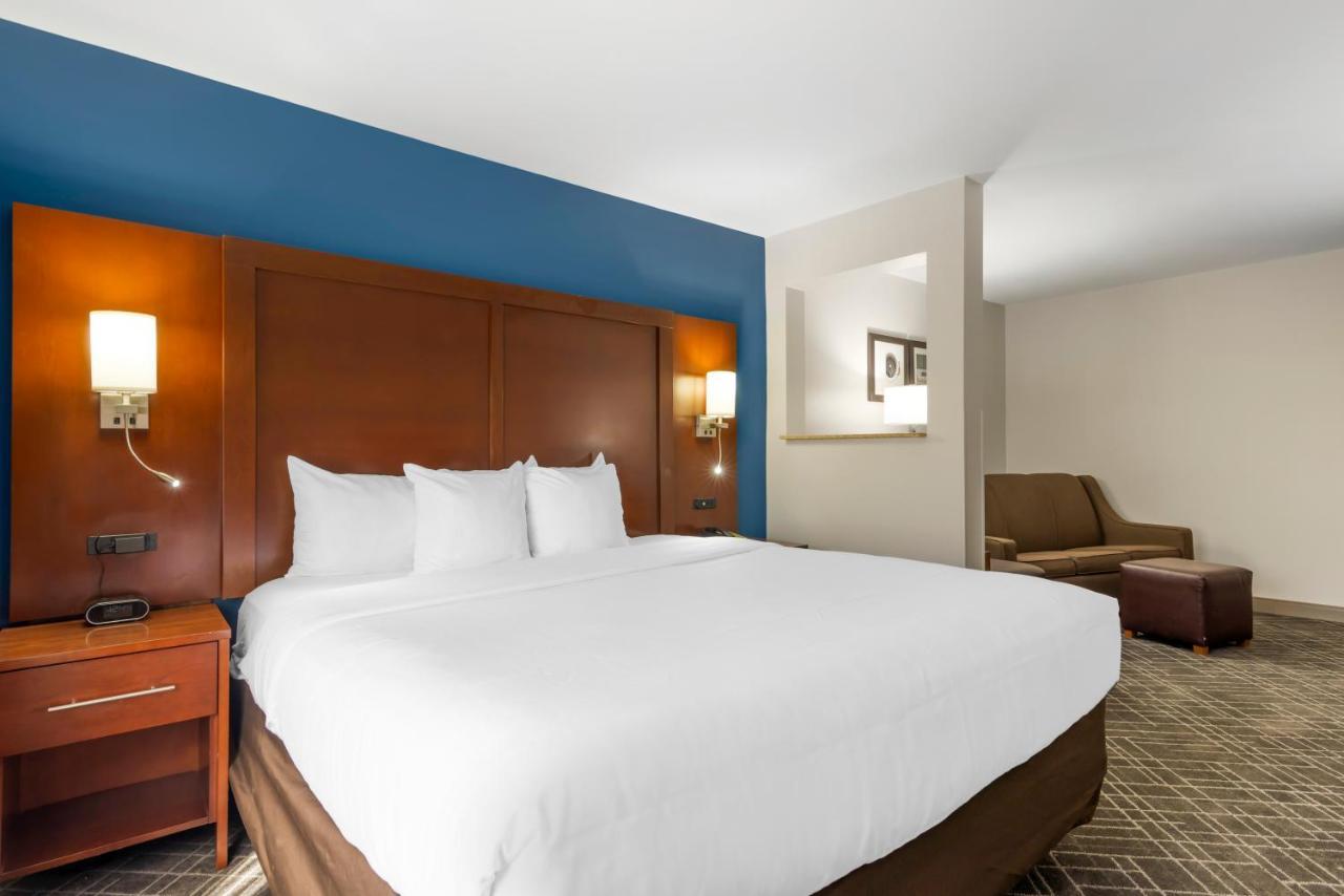 Comfort Suites Atlanta Airport Forest Park Exterior photo