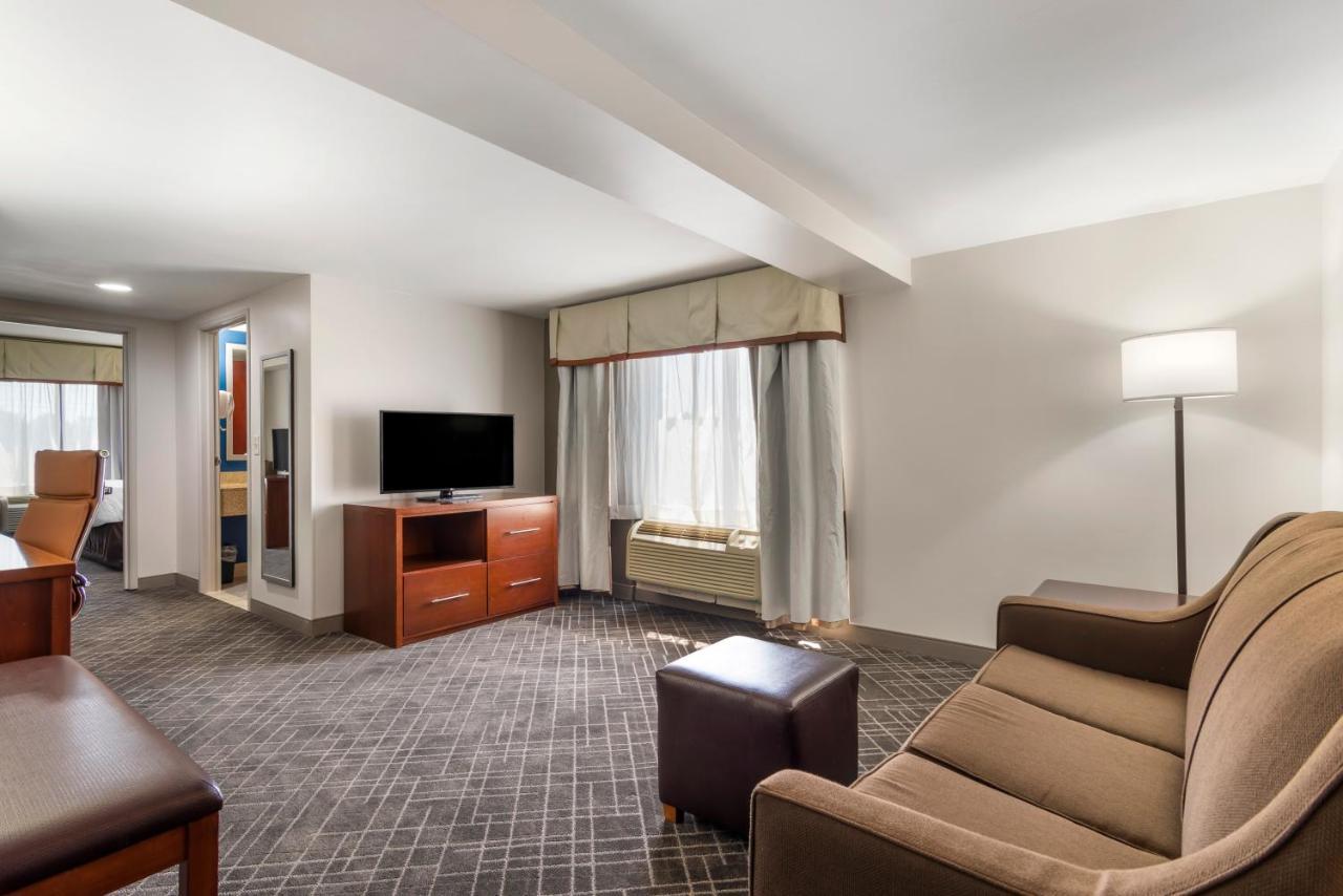Comfort Suites Atlanta Airport Forest Park Exterior photo