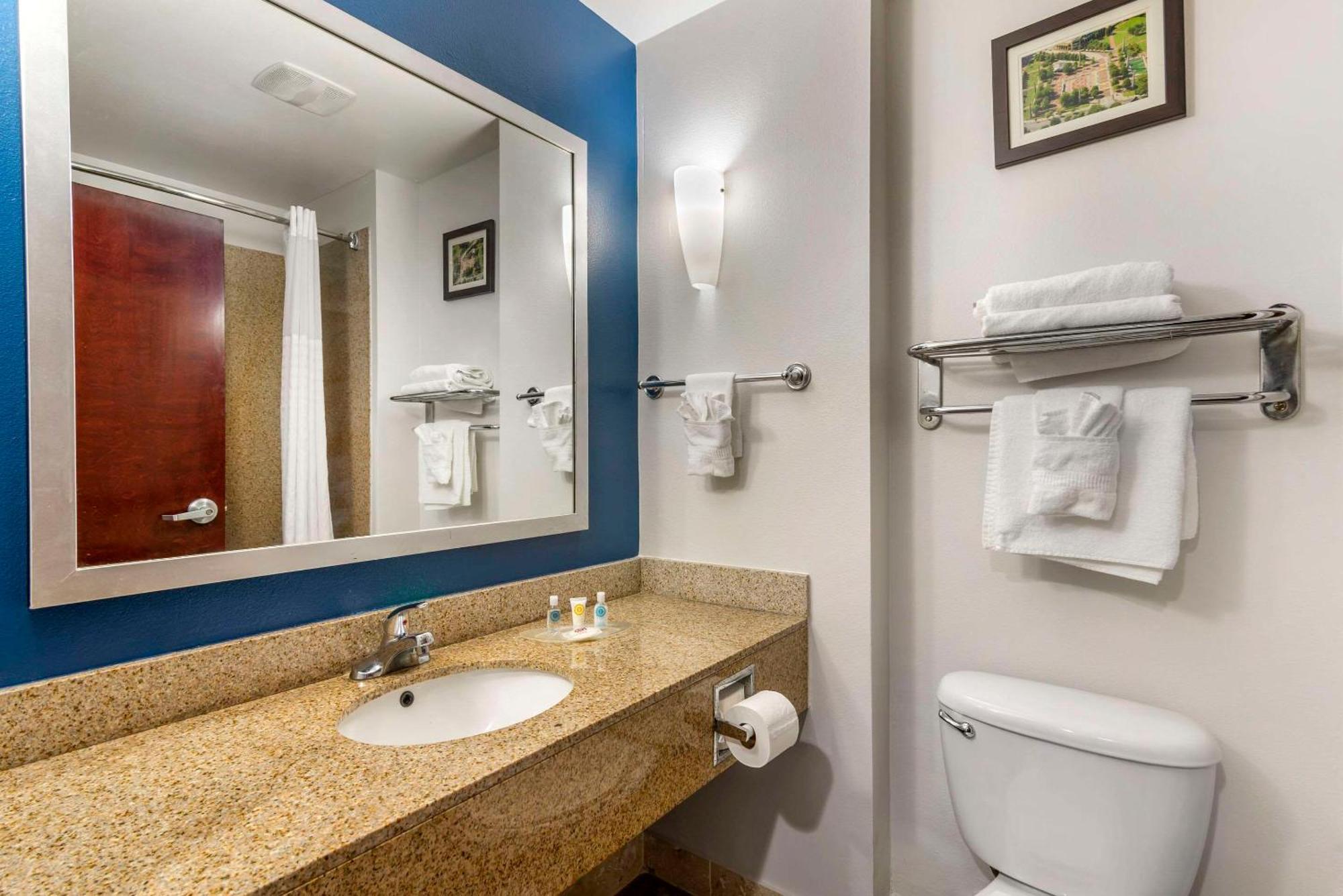Comfort Suites Atlanta Airport Forest Park Exterior photo