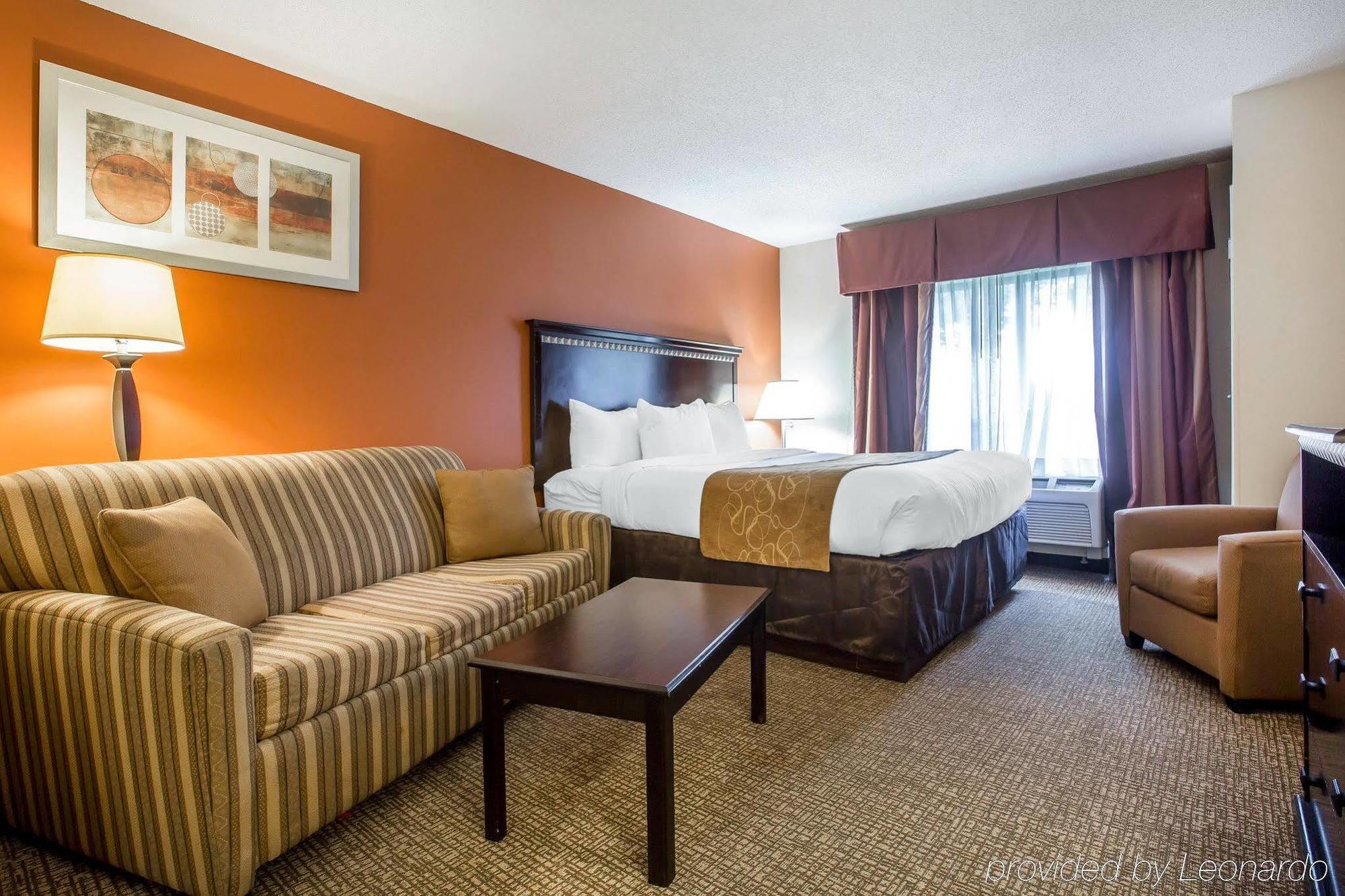 Comfort Suites Atlanta Airport Forest Park Exterior photo