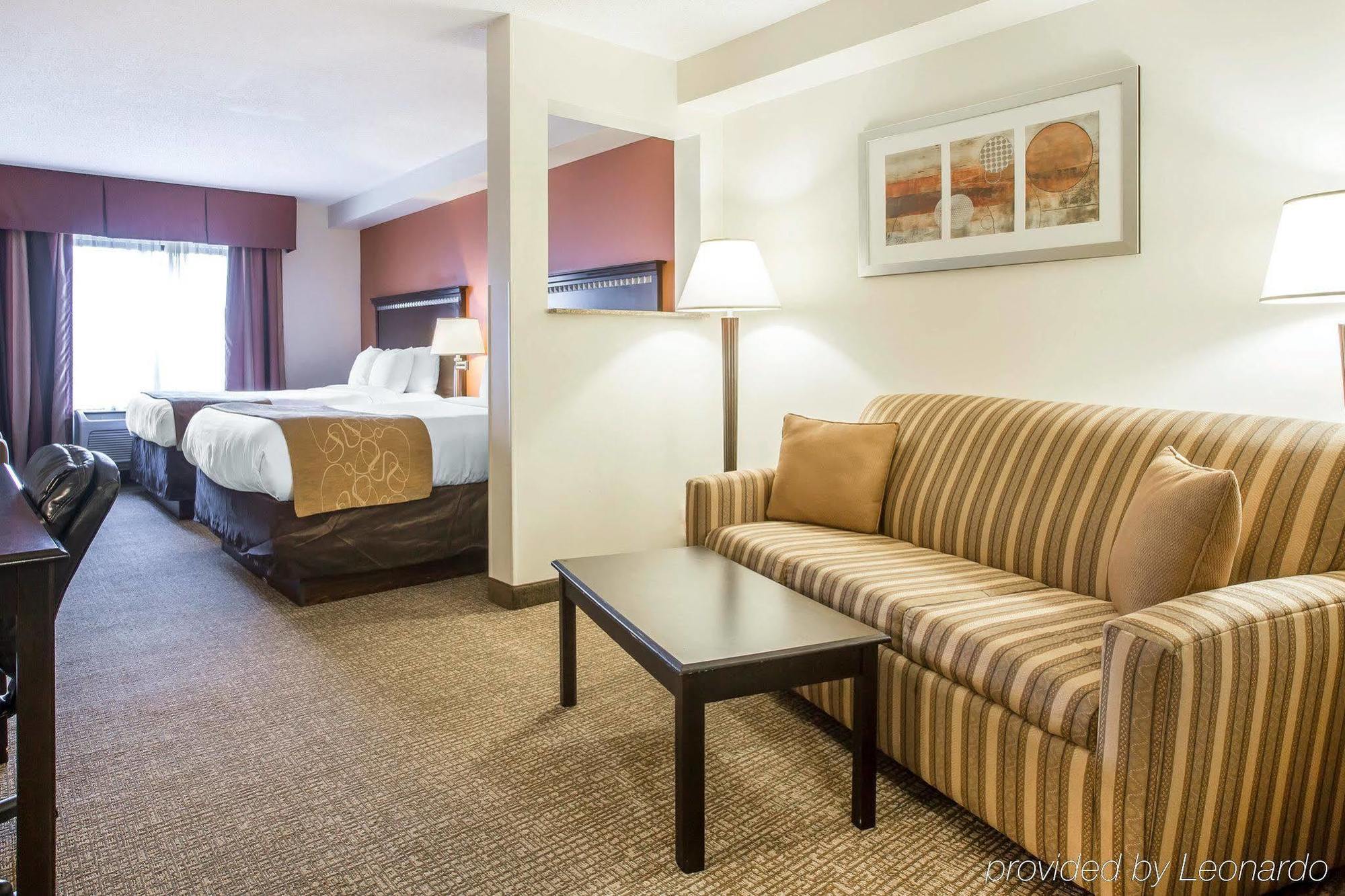 Comfort Suites Atlanta Airport Forest Park Exterior photo